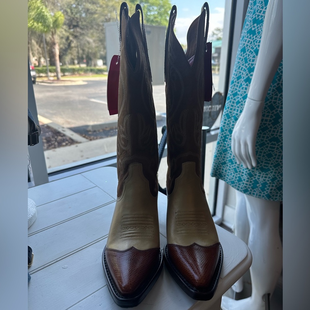 Matisse multicolor womens cowboy boots size 6.5